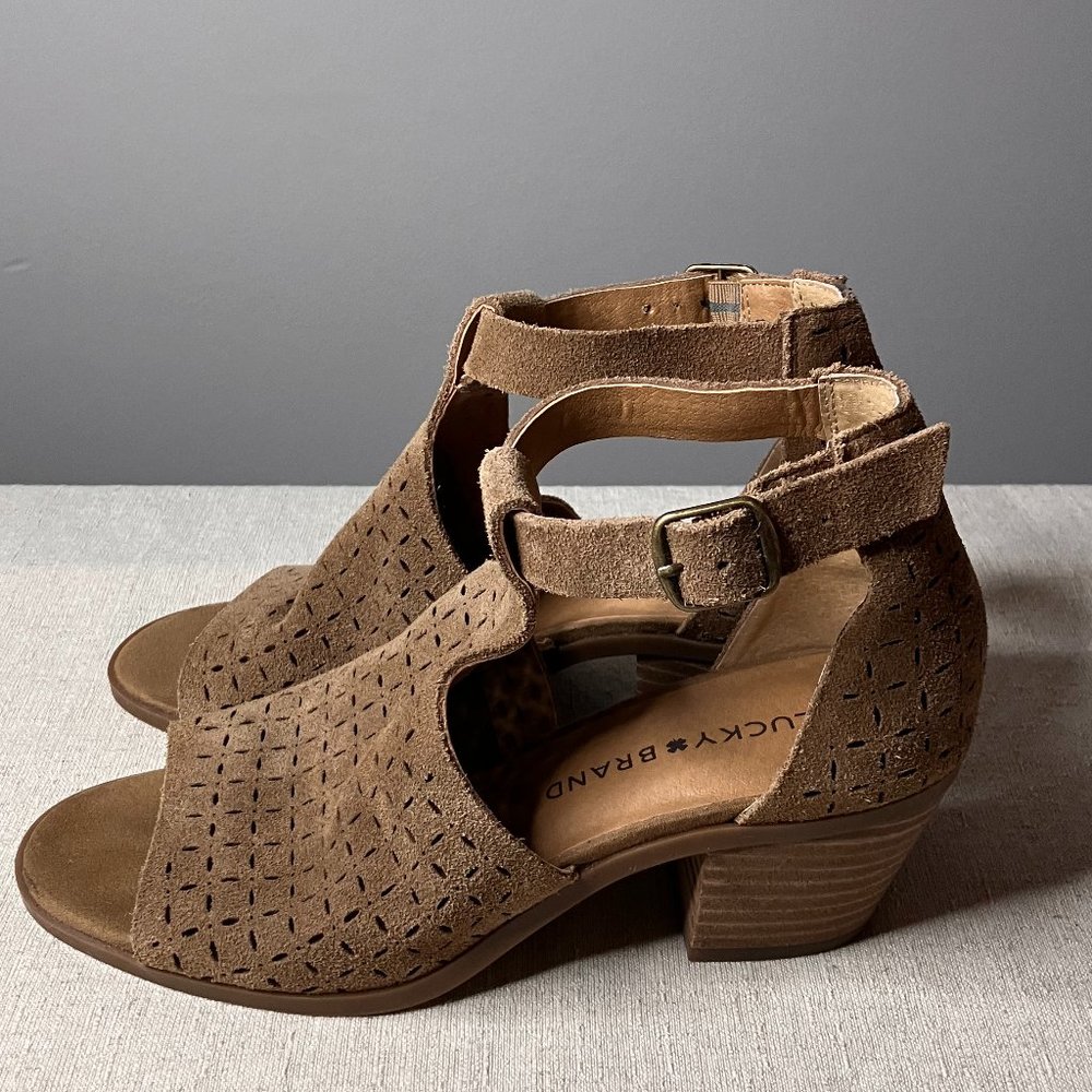 Lucky Brand Tan Suede Ankle Strap Sandals | Size 5.5